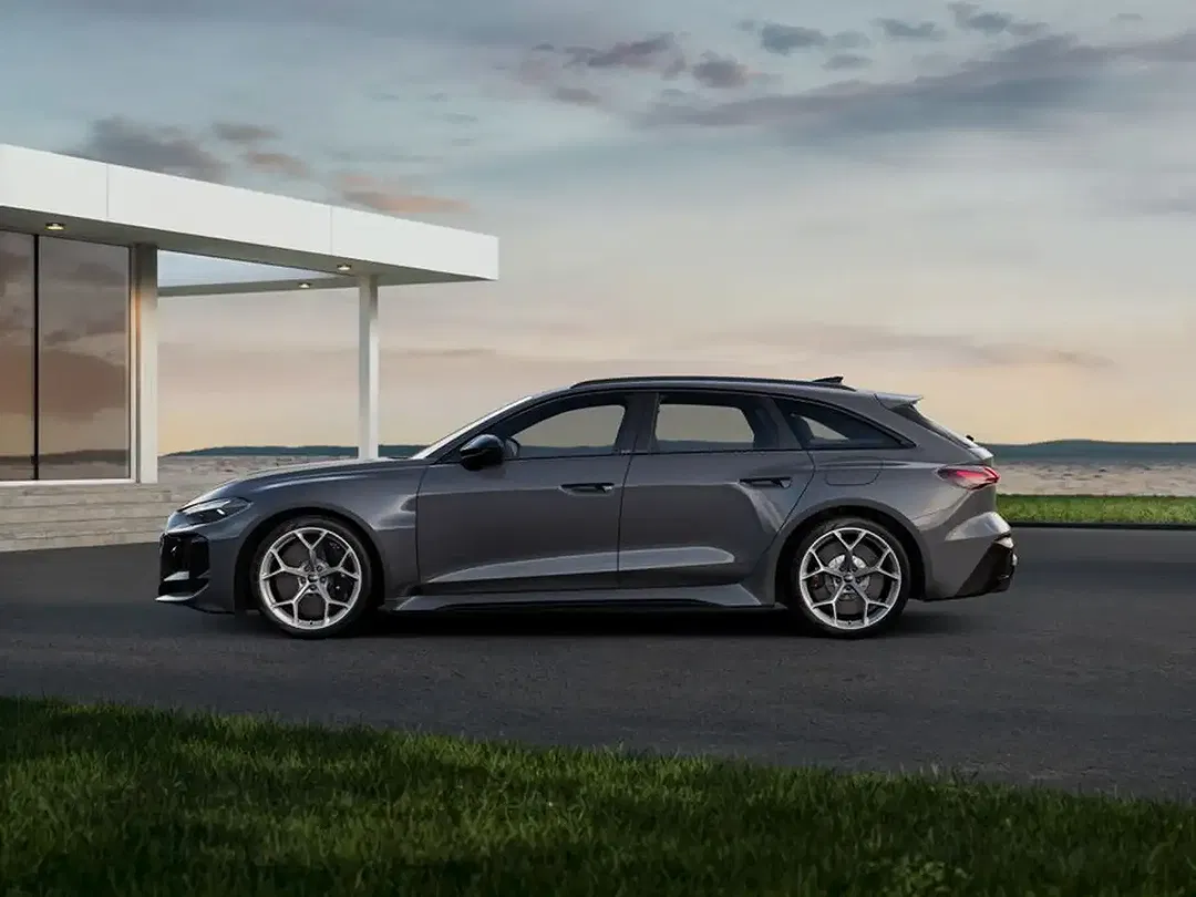 Audi RS5 - Thumbnail 2