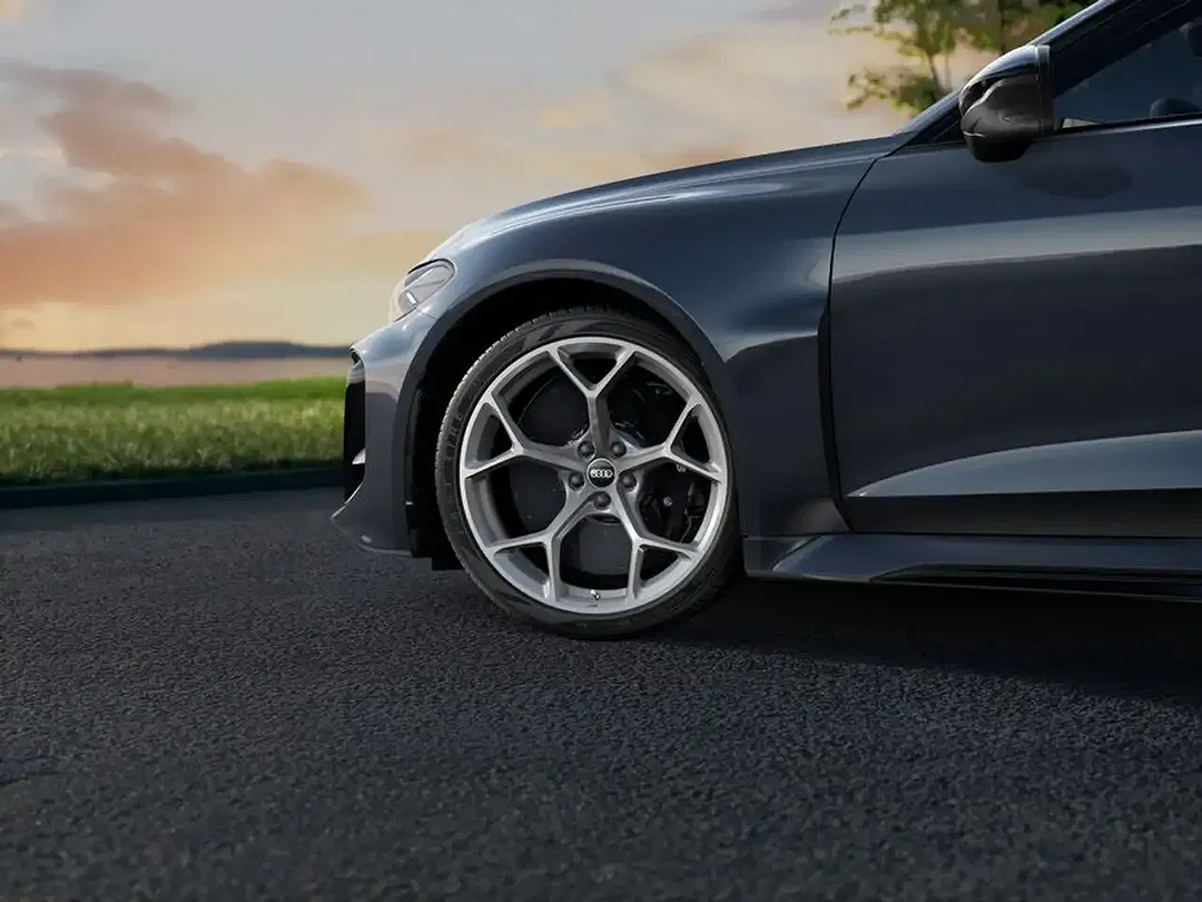 Audi RS5 - Thumbnail 7