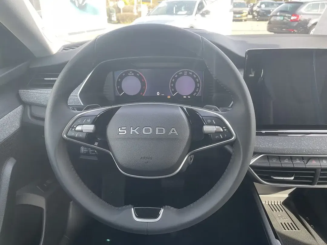 Skoda Octavia - Thumbnail 11