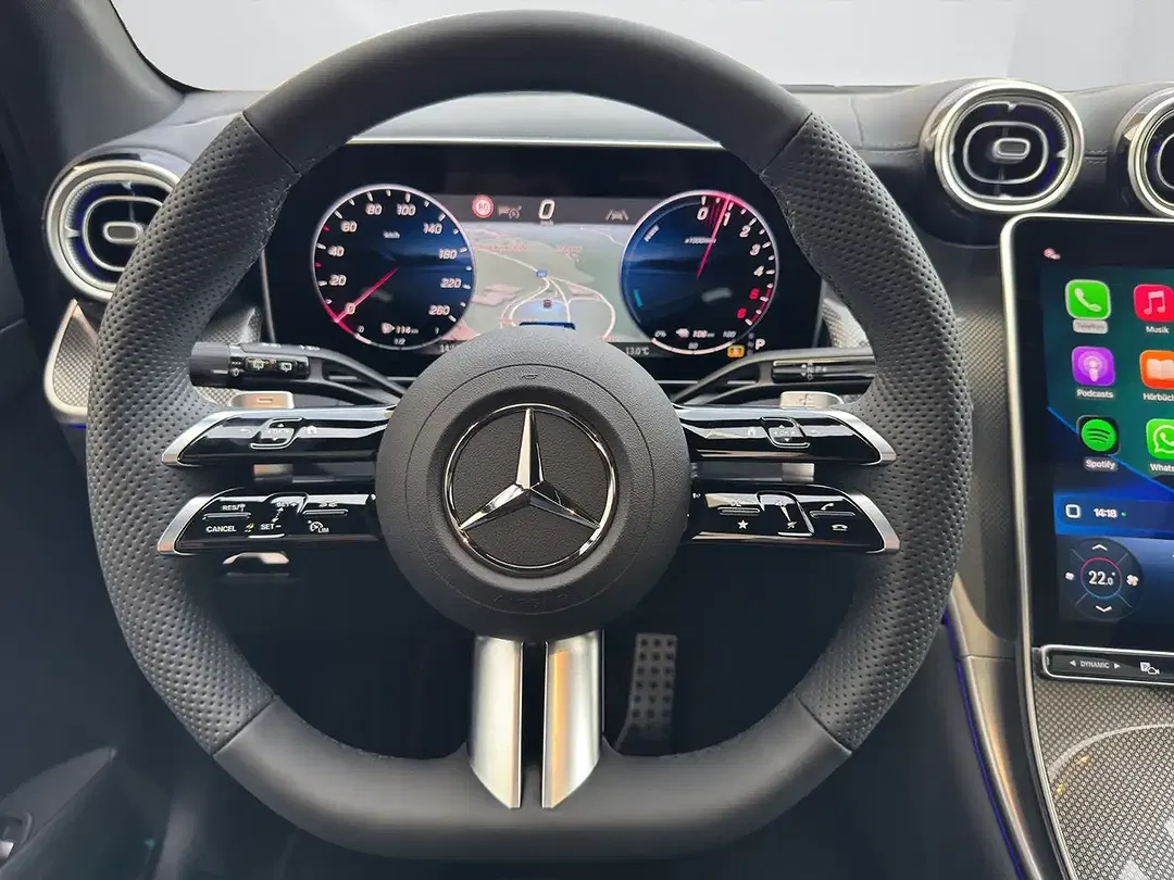 Mercedes-Benz GLC 300 - Thumbnail 13