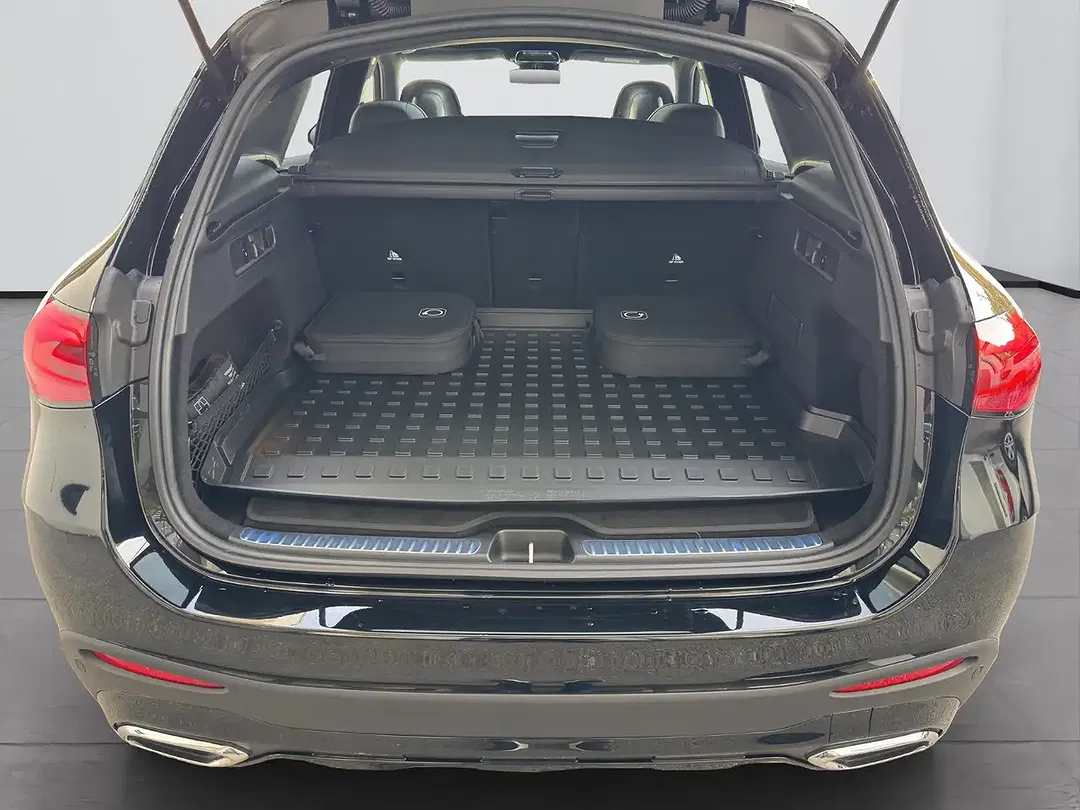 Mercedes-Benz GLC 300 - Thumbnail 23