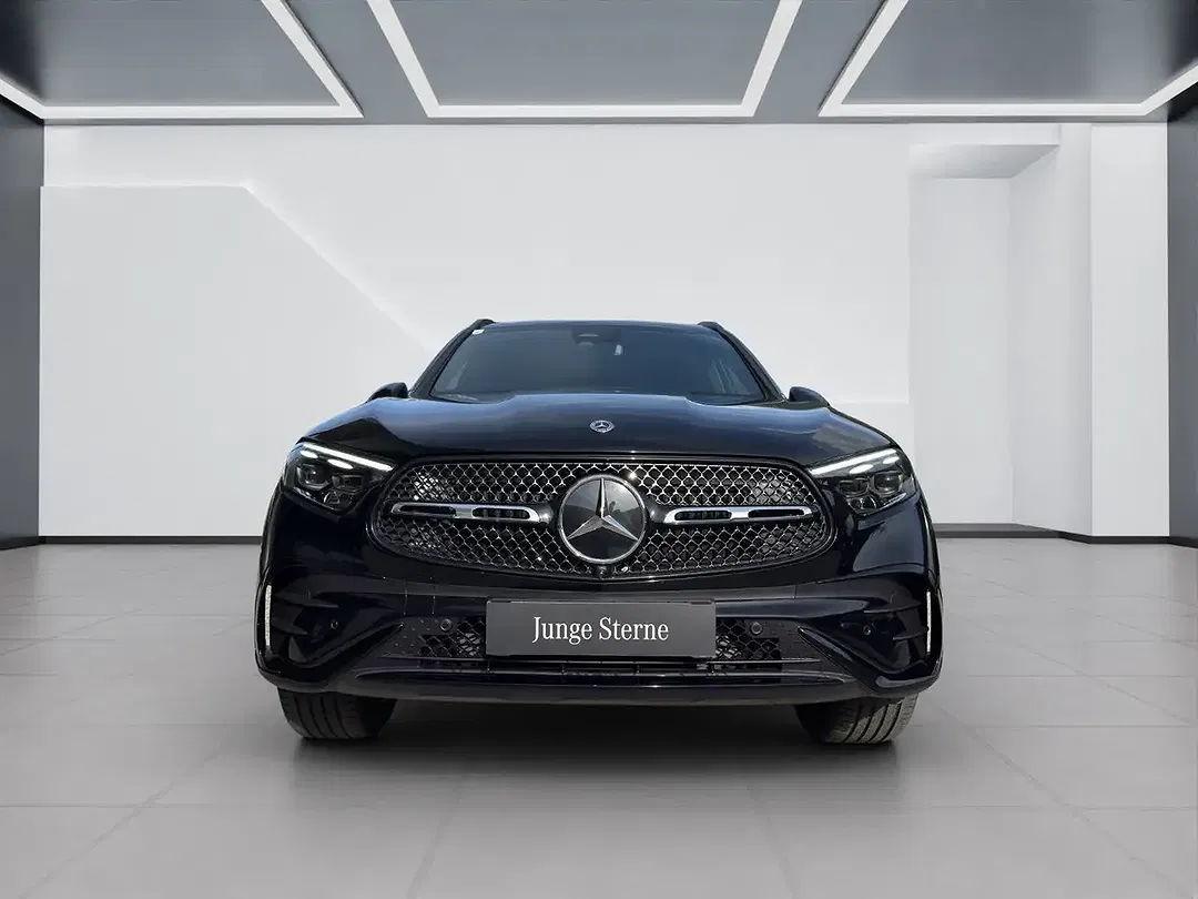Mercedes-Benz GLC 300 - Thumbnail 3