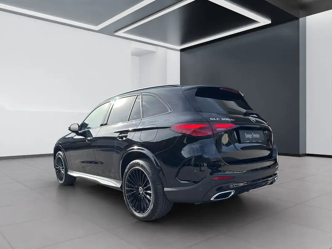 Mercedes-Benz GLC 300 - Thumbnail 5