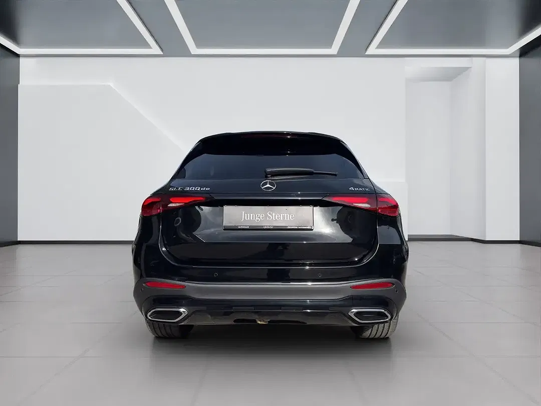 Mercedes-Benz GLC 300 - Thumbnail 6