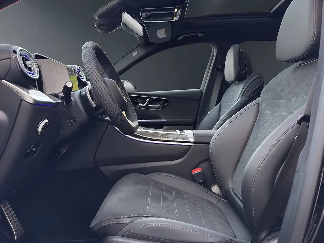 Mercedes-Benz GLC 300 - Thumbnail 9