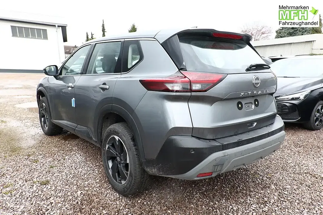 Nissan X-Trail - Thumbnail 3