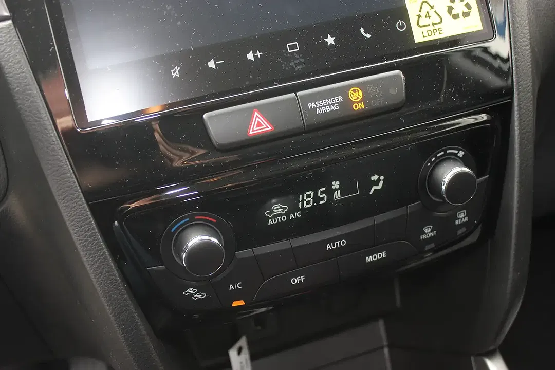 Suzuki Vitara - Thumbnail 10