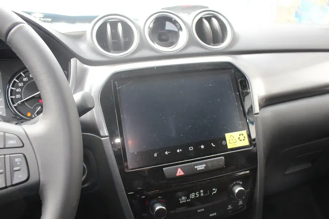 Suzuki Vitara - Thumbnail 13