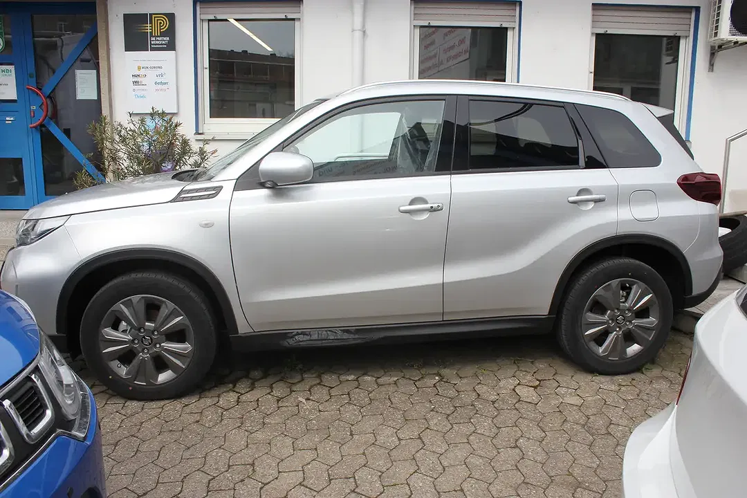 Suzuki Vitara - Thumbnail 4