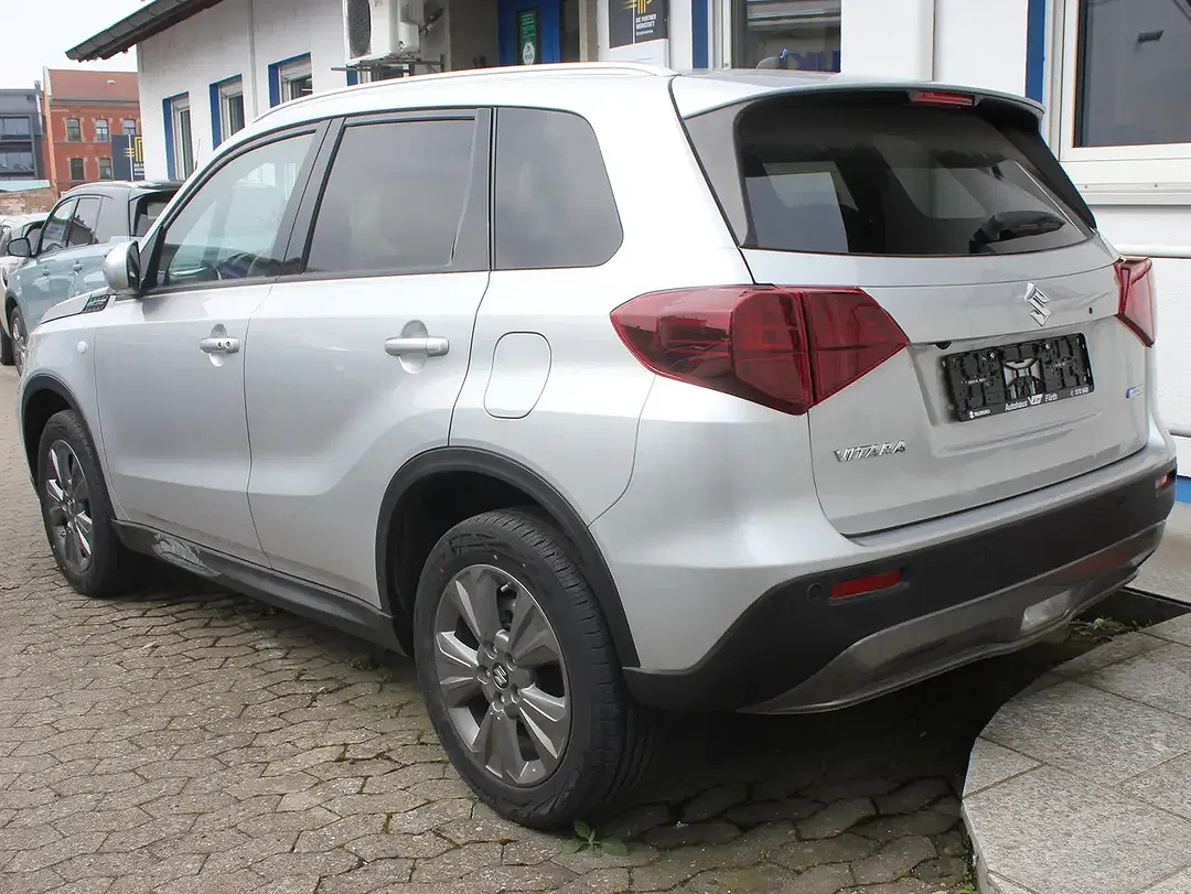 Suzuki Vitara - Thumbnail 5