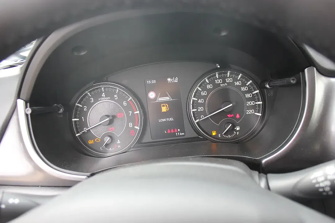 Suzuki Vitara - Thumbnail 8