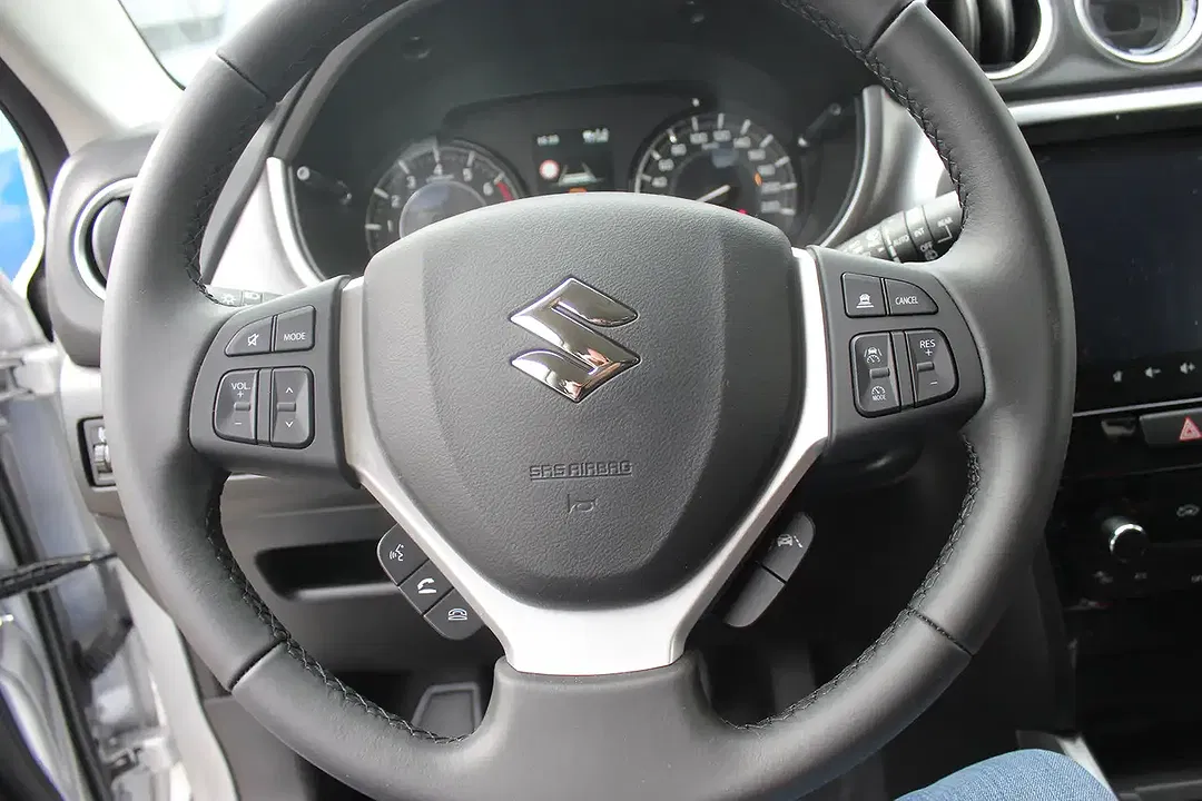 Suzuki Vitara - Thumbnail 9