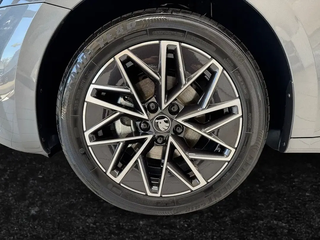 Skoda Octavia - Thumbnail 13