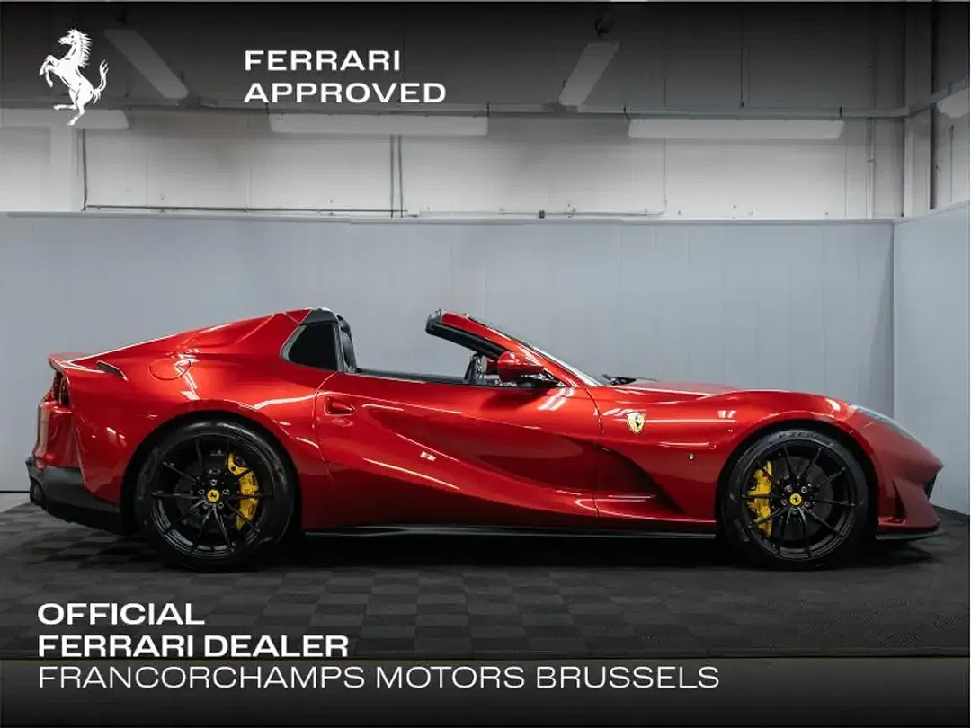 Ferrari 812 - Thumbnail 2