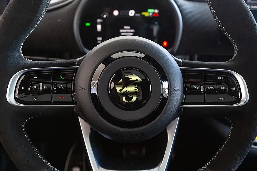 Abarth 500e - Thumbnail 5