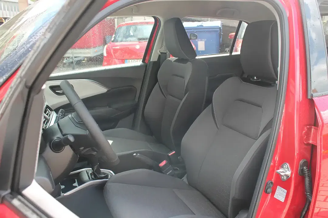 Suzuki Swift - Thumbnail 14