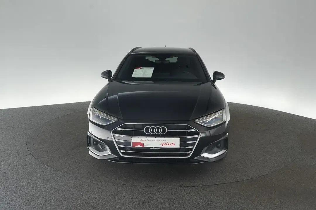Audi A4 - Thumbnail 3