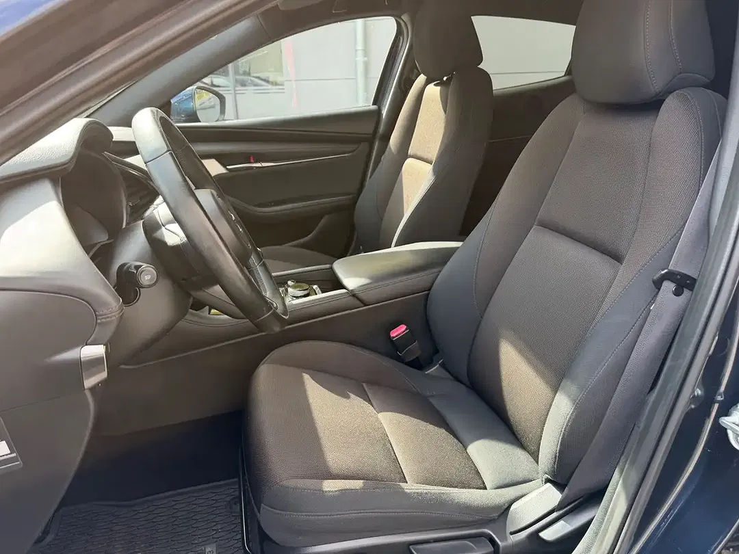 Mazda 3 - Thumbnail 12