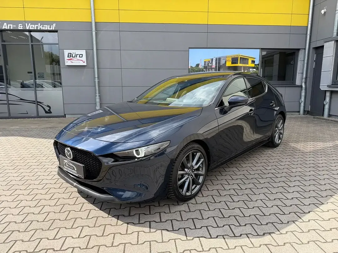 Mazda 3 - Thumbnail 2