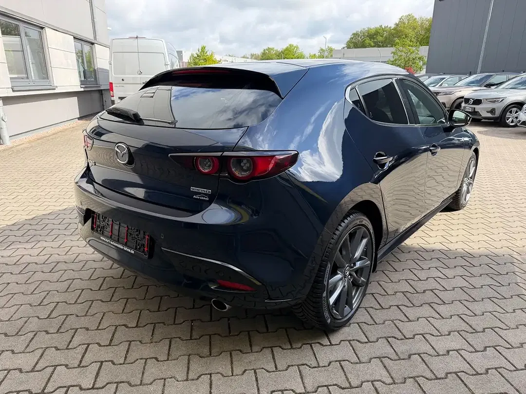 Mazda 3 - Thumbnail 6
