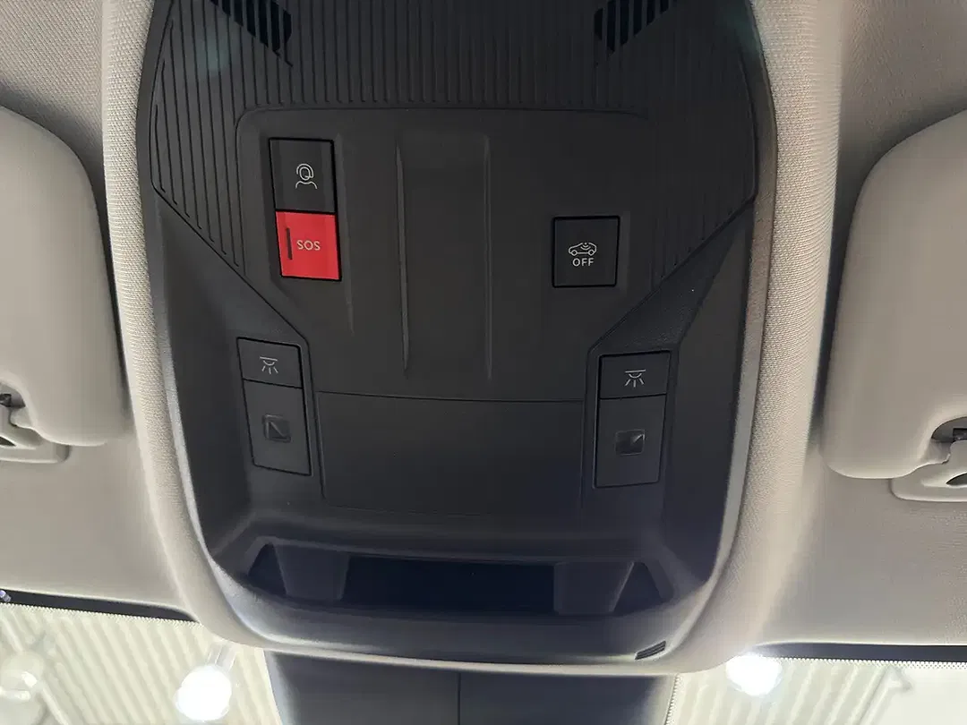 Peugeot 308 - Thumbnail 13