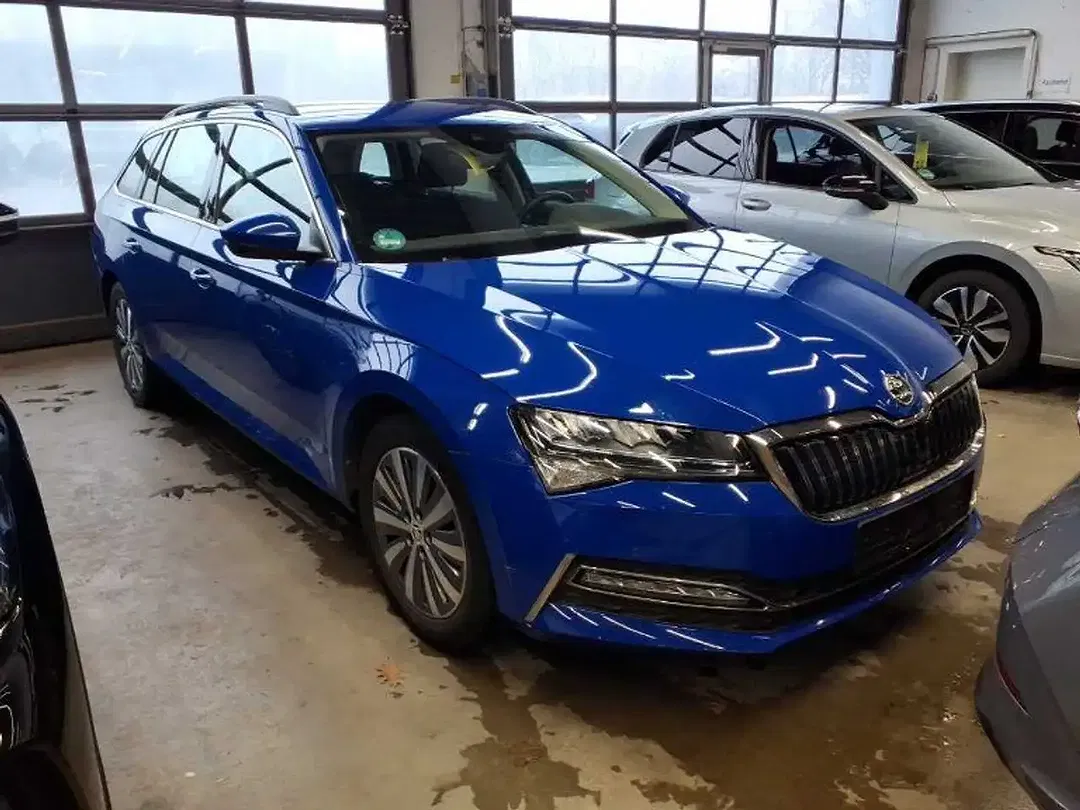 Skoda Superb - Thumbnail 2