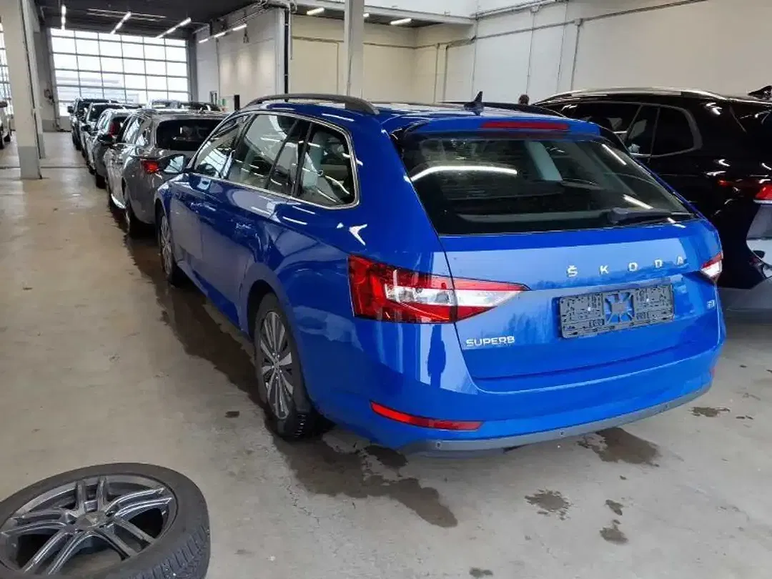 Skoda Superb - Thumbnail 4
