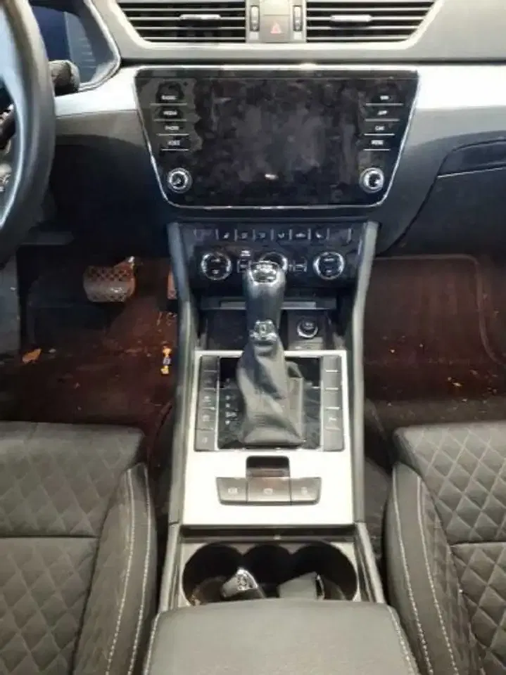 Skoda Superb - Thumbnail 7