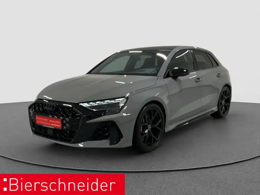 Audi RS3 - Thumbnail 1