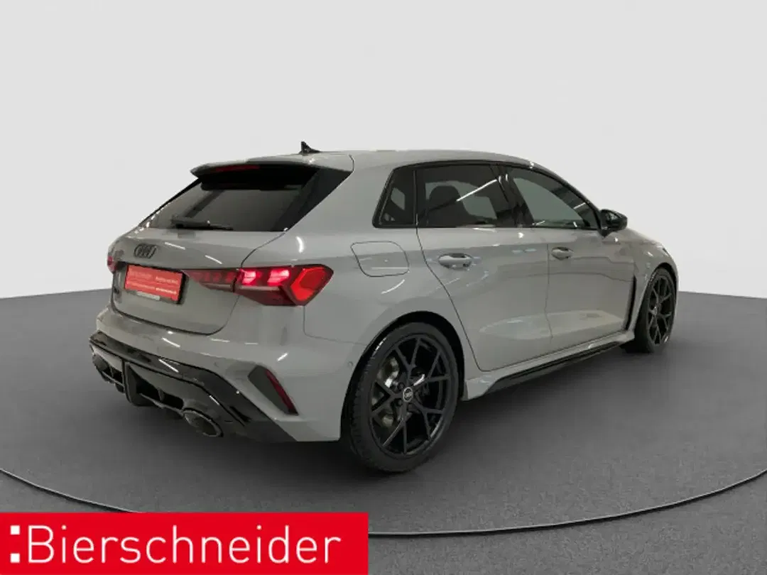 Audi RS3 - Thumbnail 6