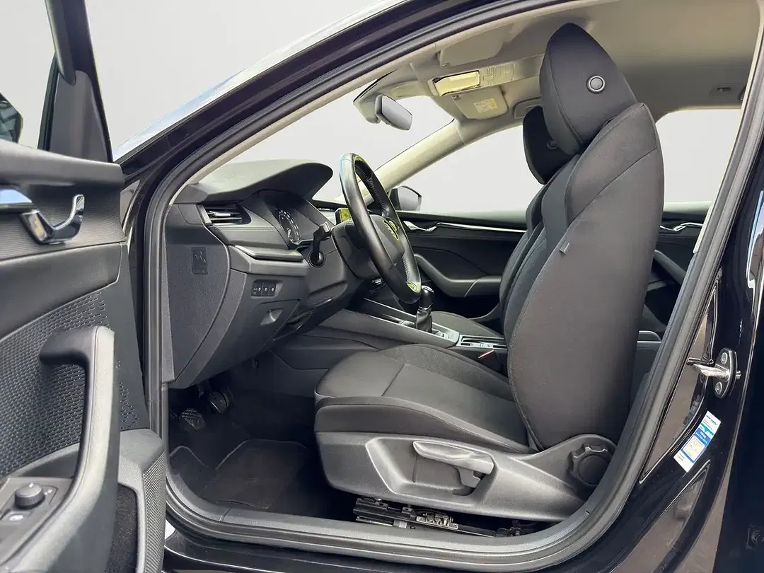 Skoda Octavia - Thumbnail 5