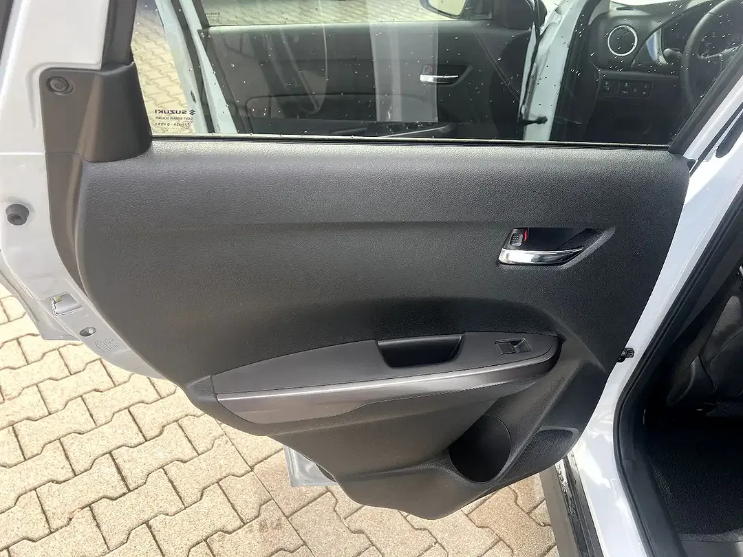 Suzuki Vitara - Thumbnail 11