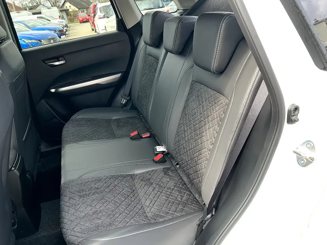 Suzuki Vitara - Thumbnail 13