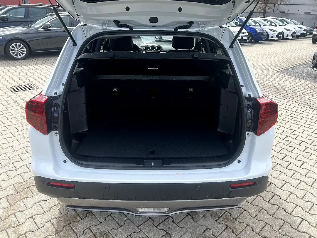 Suzuki Vitara - Thumbnail 7