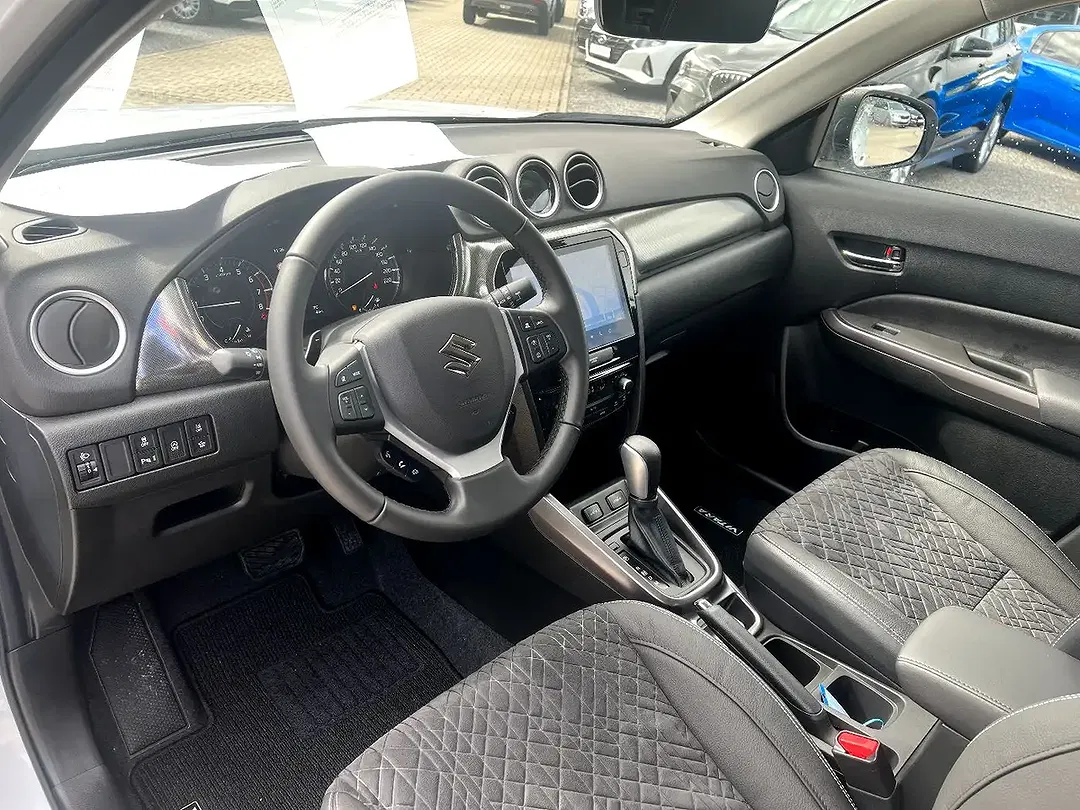 Suzuki Vitara - Thumbnail 9