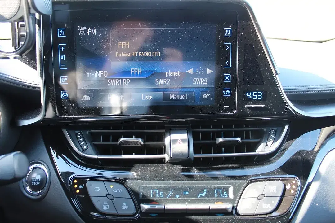 Toyota C-HR - Thumbnail 15