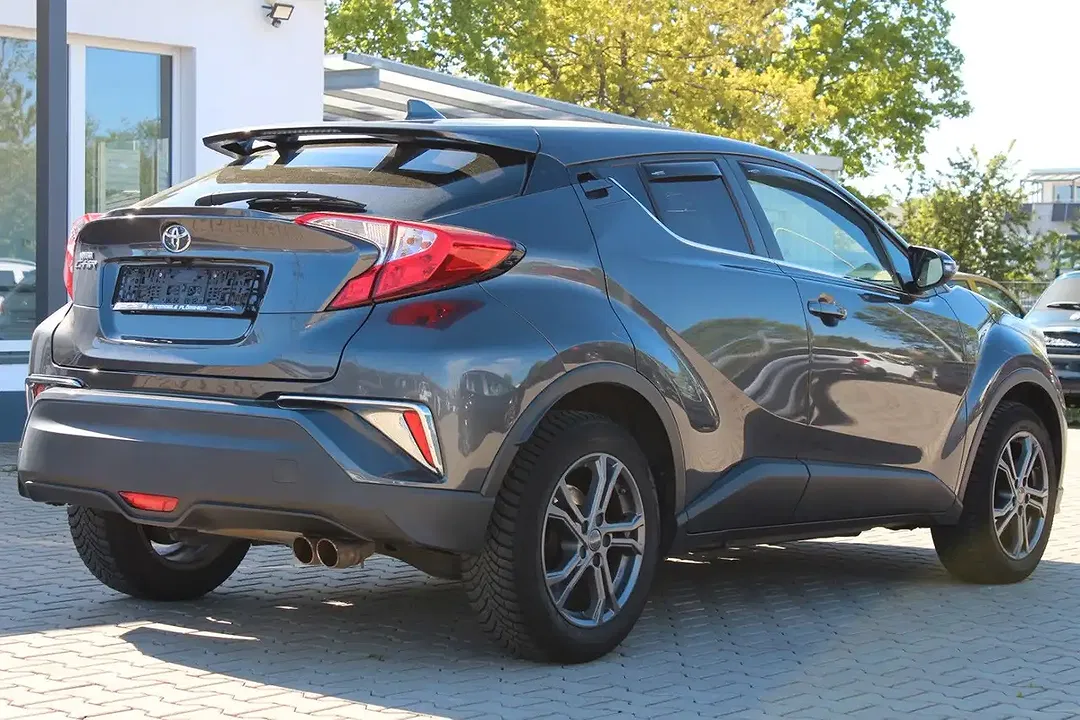 Toyota C-HR - Thumbnail 6