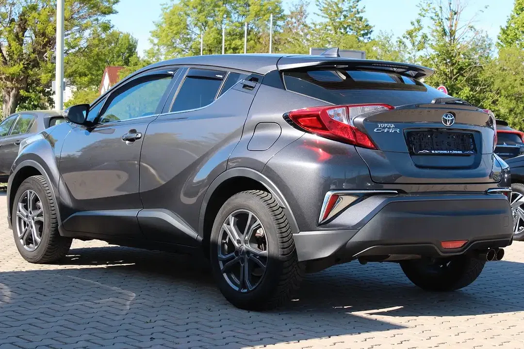 Toyota C-HR - Thumbnail 8