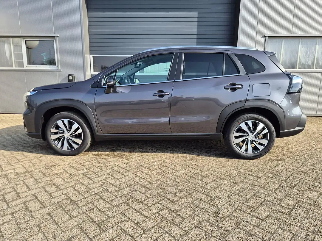 Suzuki S-Cross - Thumbnail 2
