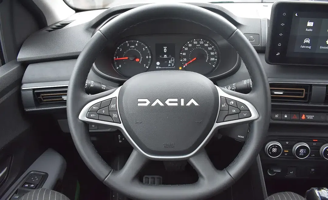 Dacia Sandero - Thumbnail 13