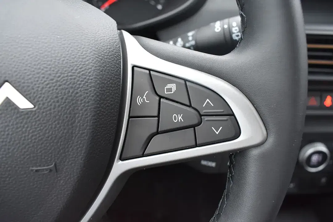 Dacia Sandero - Thumbnail 15