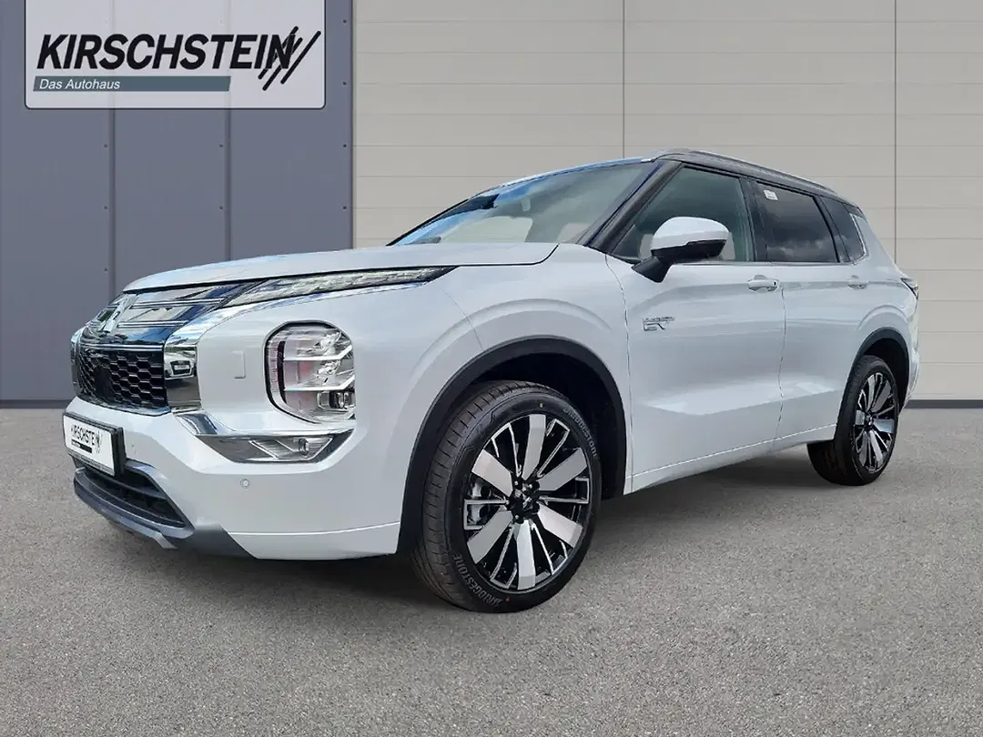 Mitsubishi Outlander - Thumbnail 2