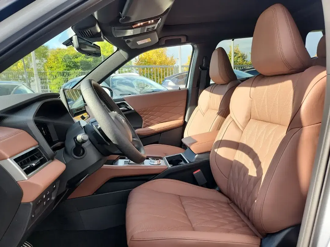 Mitsubishi Outlander - Thumbnail 7