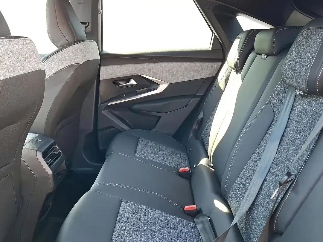 Peugeot 3008 - Thumbnail 8