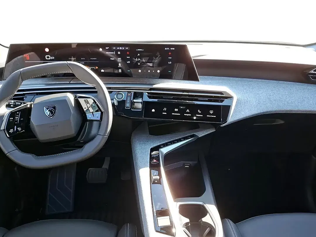 Peugeot 3008 - Thumbnail 9