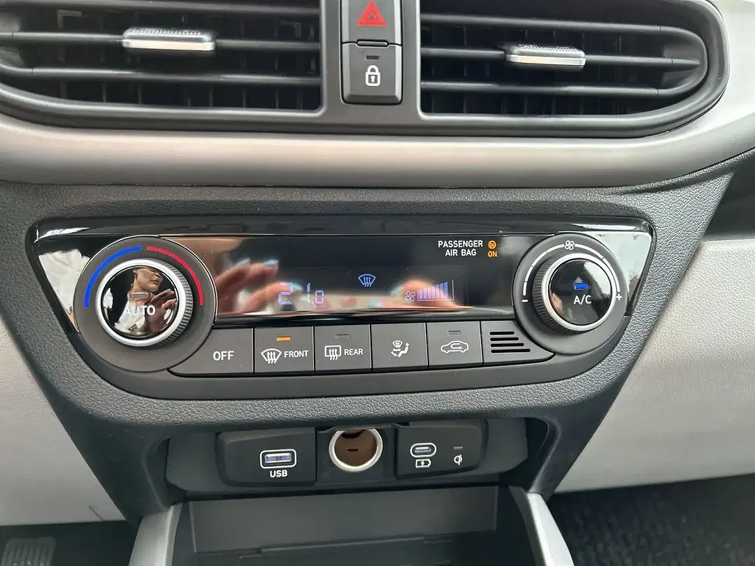Hyundai i10 - Thumbnail 14