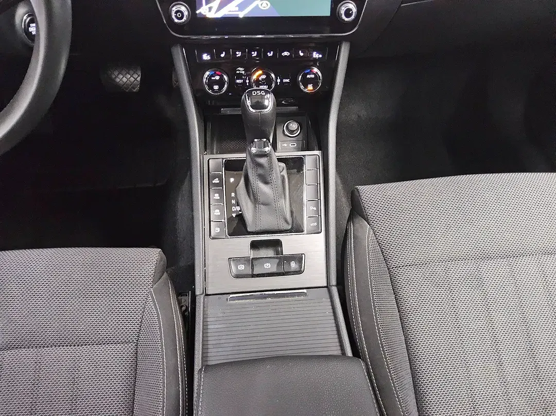 Skoda Superb - Thumbnail 6