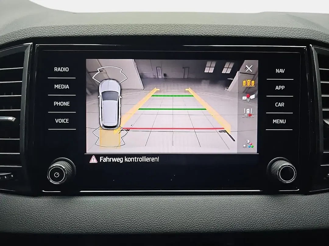 Skoda Karoq - Thumbnail 10