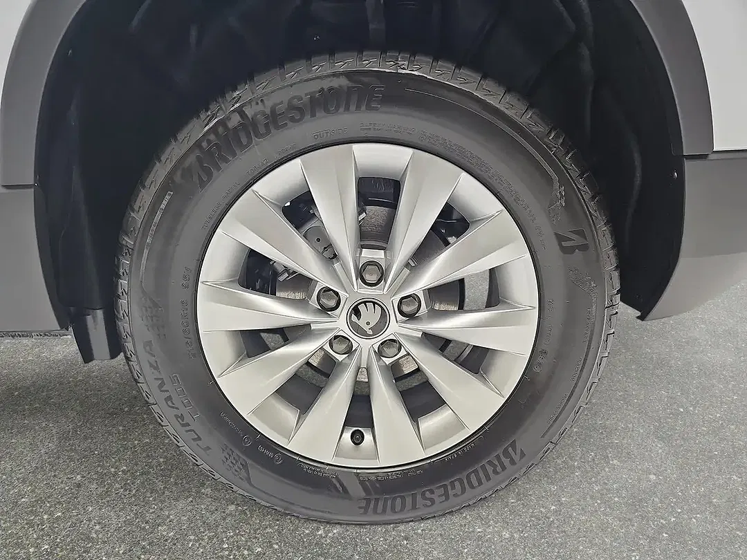 Skoda Karoq - Thumbnail 6