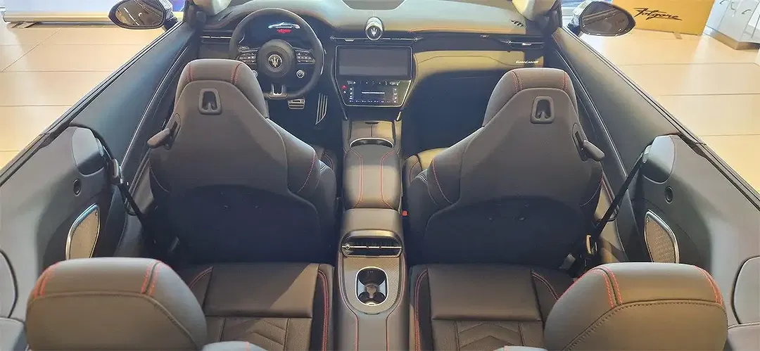 Maserati GranCabrio - Thumbnail 13